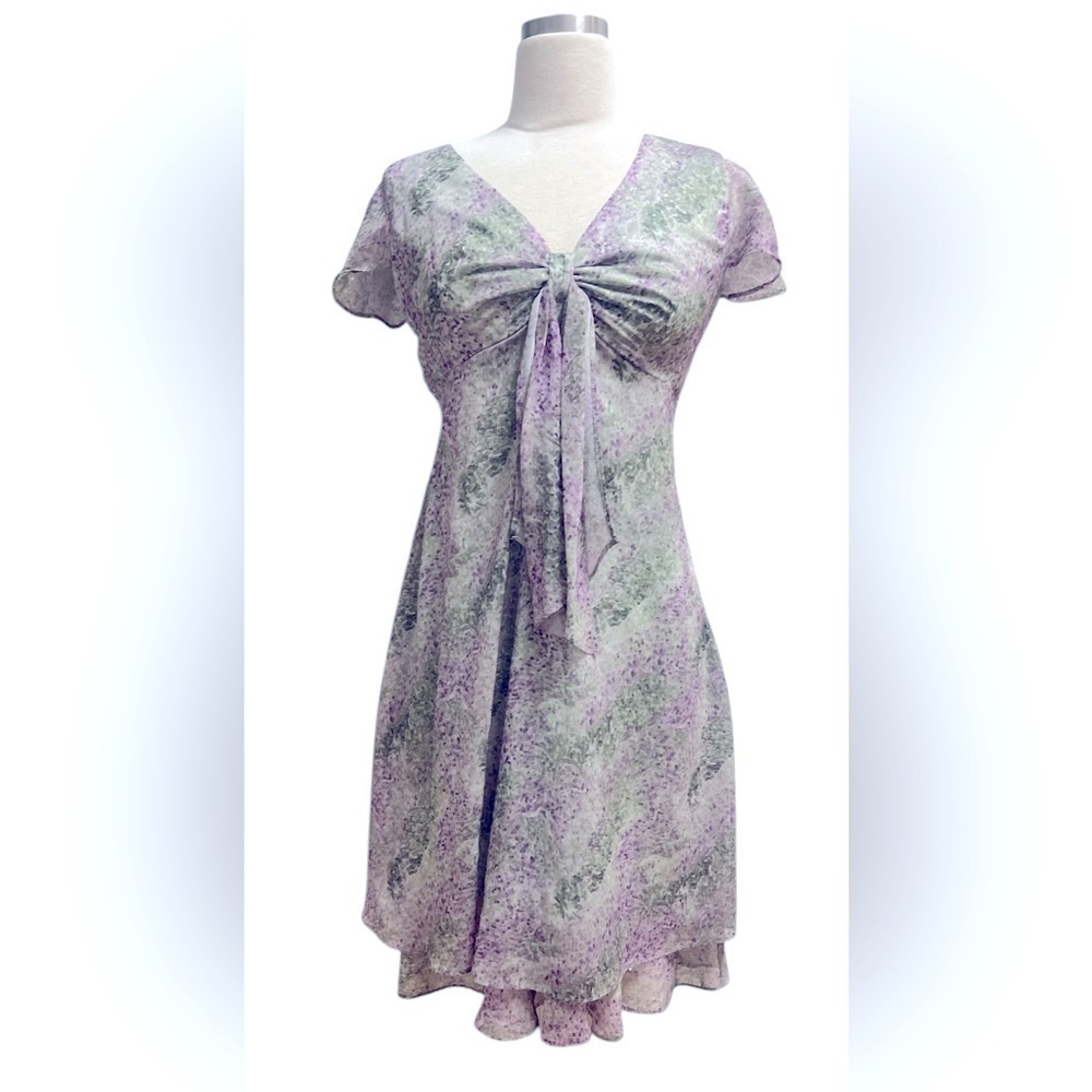 Kathy Roberts Floral 👗V-Neck Dress